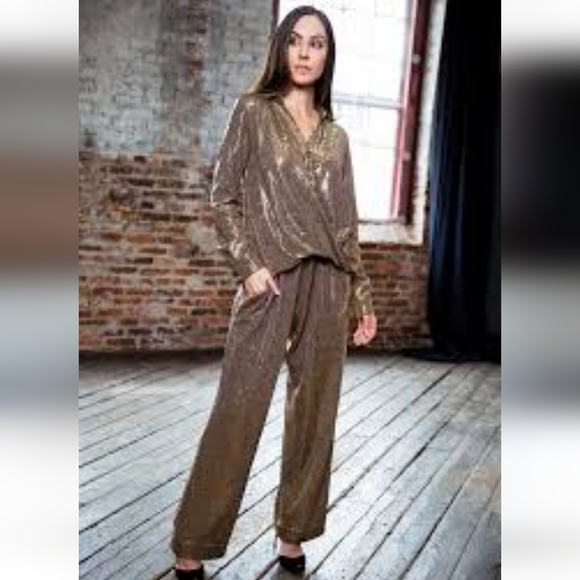 NWT $680 Chloe Kristyn 2 Pieces Sequin Gold Pants and Button Down Blouse Size L - Picture 1 of 14